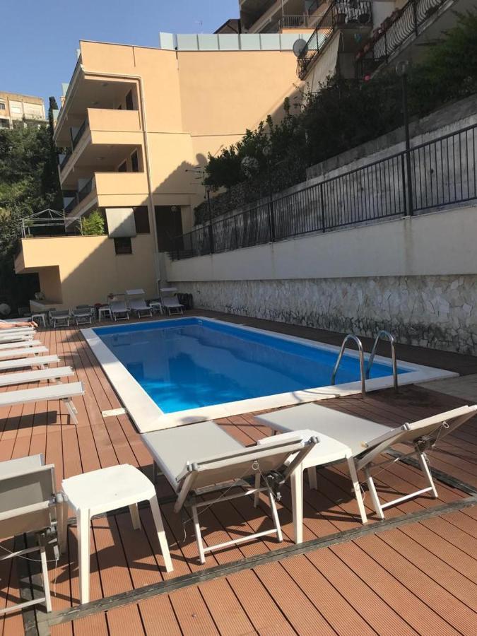 Il Piccolo Diavolo Apartment Taormina Ngoại thất bức ảnh